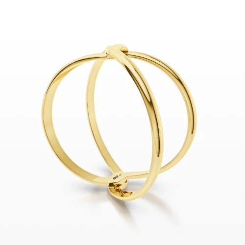 Curved Twisted Ring