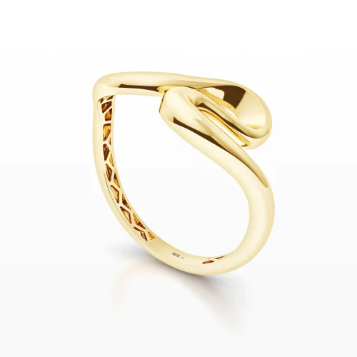 Wave-Curved Line Ring